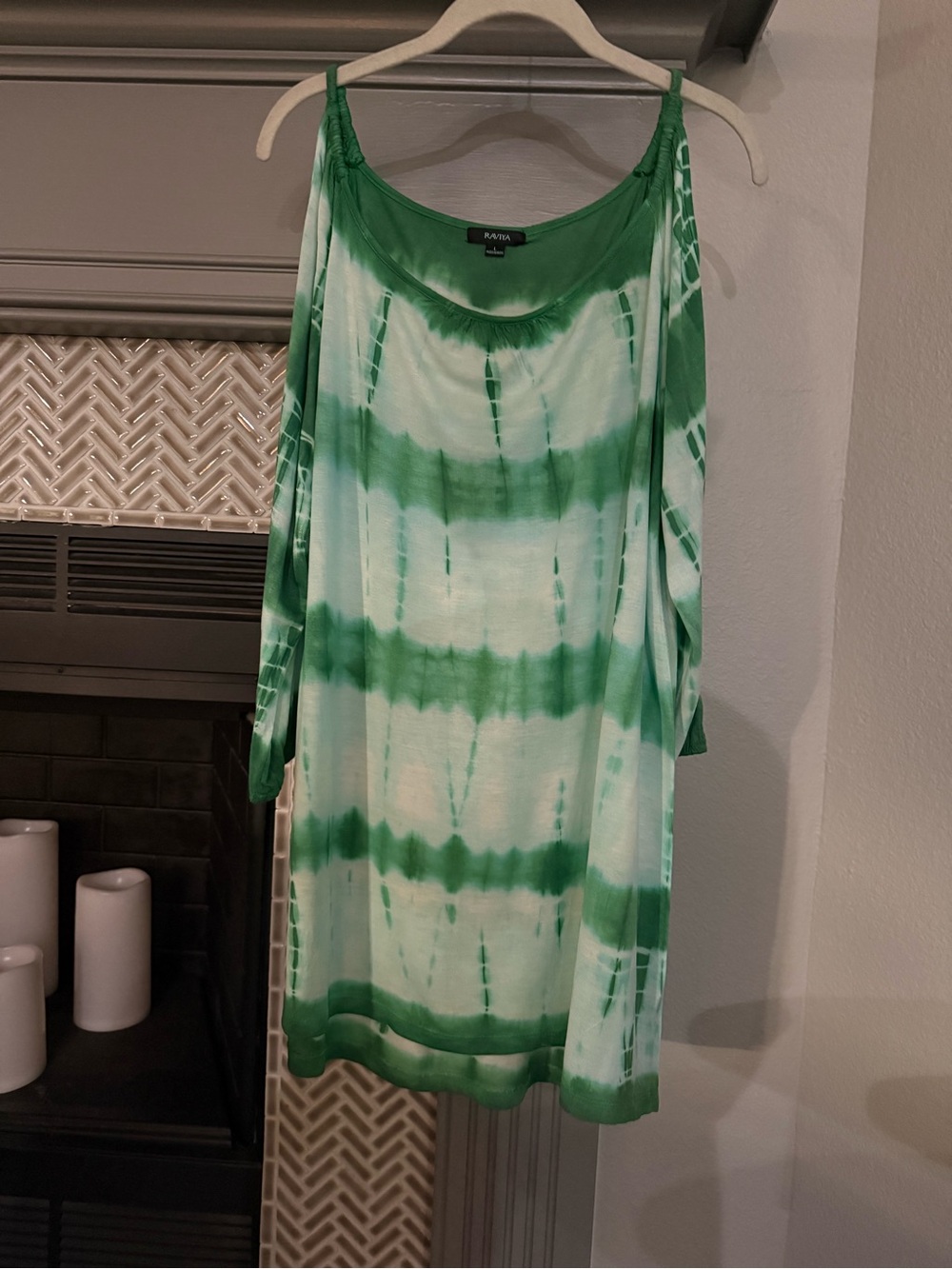 Raviya Green & White Tie-Dye Long Sleeve Cold-Shoulder Dress